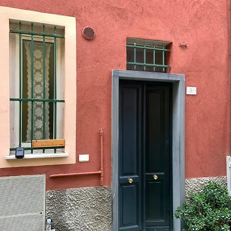 La Casa Di Nonno Frey アパート